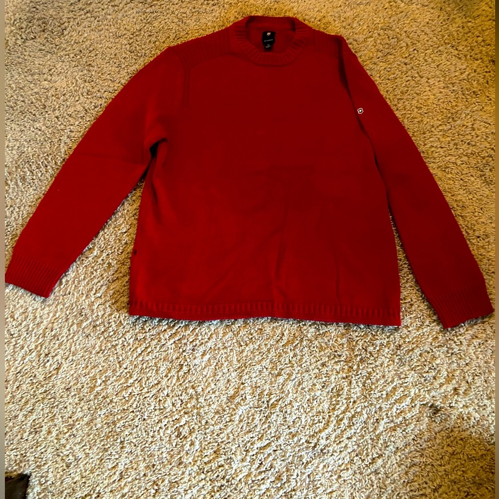 Mens Victorinox sweater!